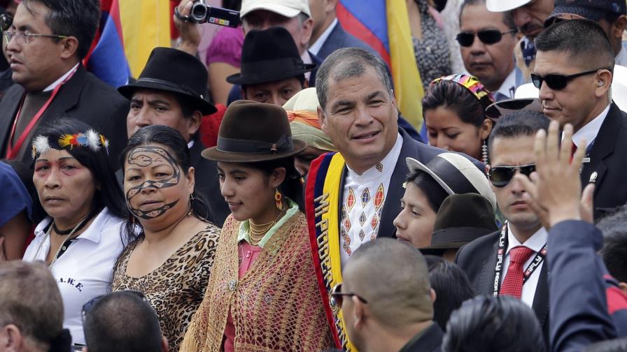 Correa ofrece administrar en su último año la crisis ecuatoriana Correa ofrece administrar en su último año la crisis ecuatoriana