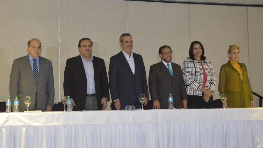 Candidatos opositores no reconocen los resultados que ha ofrecido la JCE