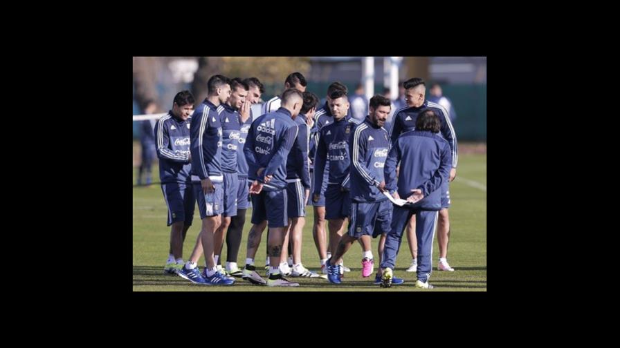 Messi se incorpora a una Argentina afectada por lesiones 