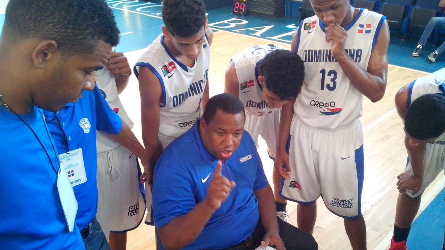Melvin López no esperaba ser el dirigente del equipo dominicano que va a CentroBasket Melvin López no esperaba ser el dirigente del equipo dominicano que va a CentroBasket