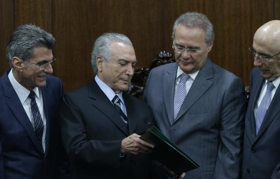 Grabación secreta compromete al líder del Senado en Brasil 