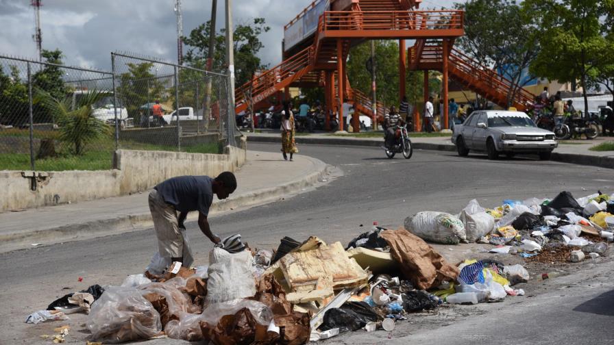 Preocupa a Salud Pública el cúmulo de basura en el Gran Santo Domingo 