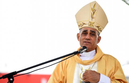 Arzobispo dice “quieren hacer un ciclón” con elecciones