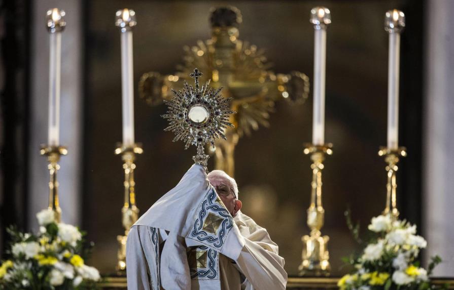 El papa Francisco alaba que cristianos se desvivan “para defender la dignidad de todos”