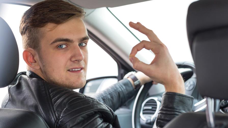 ¿Dónde comienzan los problemas financieros de los jóvenes? ¿Dónde comienzan los problemas financieros de los jóvenes?