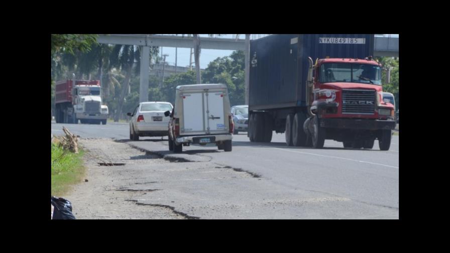 Obras Públicas dispone servicio en carreteras