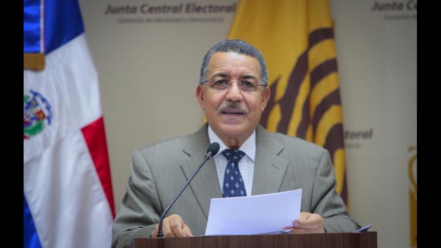 JCE emite boletín 13 con el 100% de los colegios computados para el nivel presidencial y municipal 