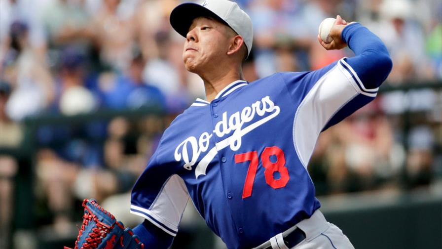 Rijo sigue siendo en lanzador latino más joven en debutar en Grandes Ligas