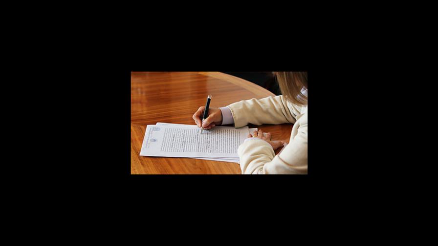 Declaran inconstitucional disposiciones de la Ley de Notariado