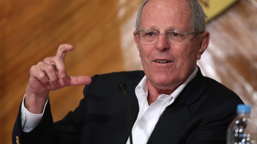 Kuczynski presume que Fujimori y Montesinos aconsejan a Keiko desde prisión