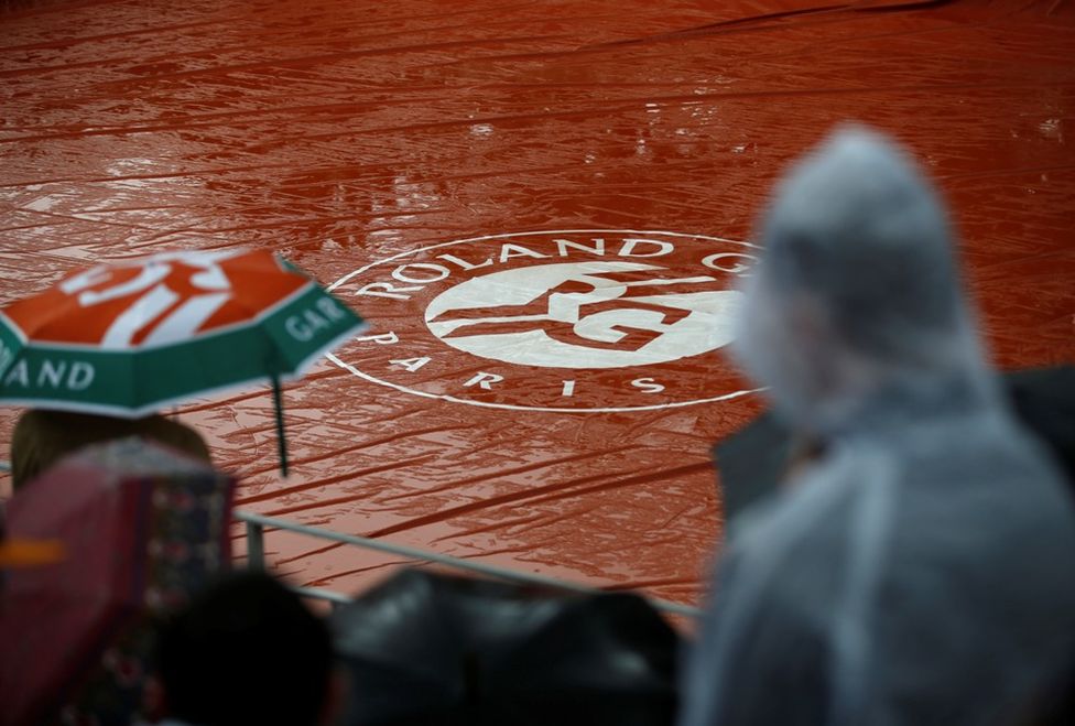La lluvia obligó a suspender todas las actividades en el Roland Garros, correspondientes al lunes 30 de mayo del 2016.