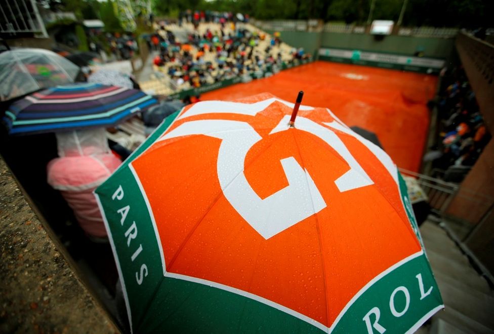 La lluvia obligó a suspender todas las actividades en el Roland Garros, correspondientes al lunes 30 de mayo del 2016.