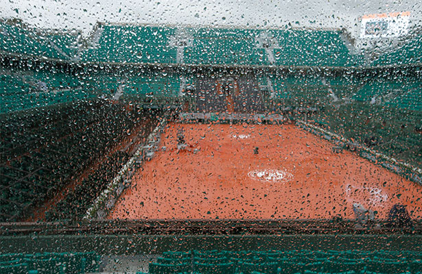 La lluvia obligó a suspender todas las actividades en el Roland Garros, correspondientes al lunes 30 de mayo del 2016.