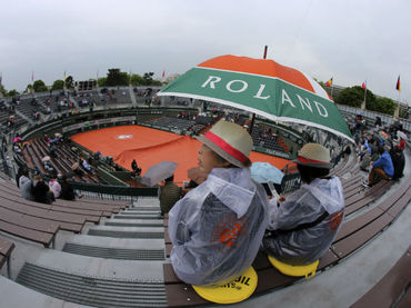 La lluvia obligó a suspender todas las actividades en el Roland Garros, correspondientes al lunes 30 de mayo del 2016.