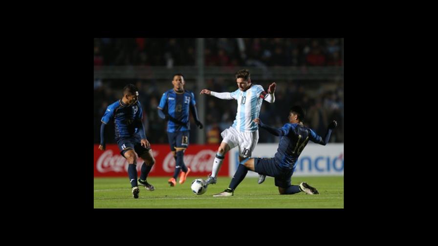 Crecen dudas de presencia de Messi en Argentina-Chile 