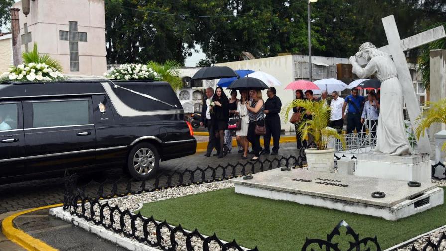 Sepultan en Santiago al geólogo Orlando Franco Batlle