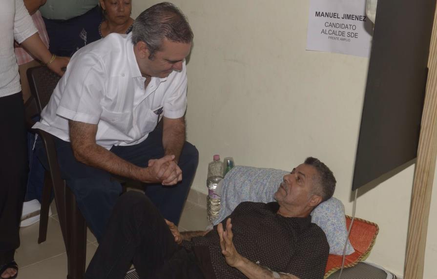 Abinader visita a candidatos en huelga de hambre