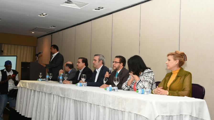 Partidos de oposición intiman a la JCE a entregar copias de las actas de escrutinio manual 