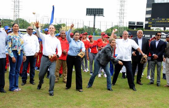 Dominicana y Canadá ganan en Copa Femenina Béisbol Panamericano