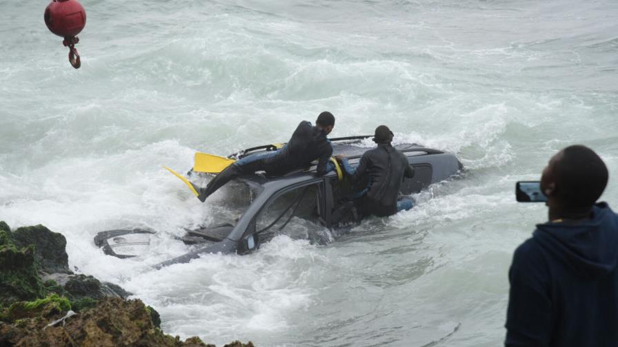 Conductor de yipeta que cayó al mar salió con amigos tras regresar de Nueva York