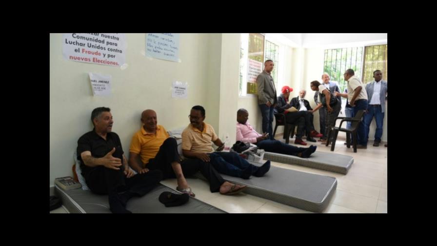 Médicos recomiendan a excandidatos terminar huelga de hambre