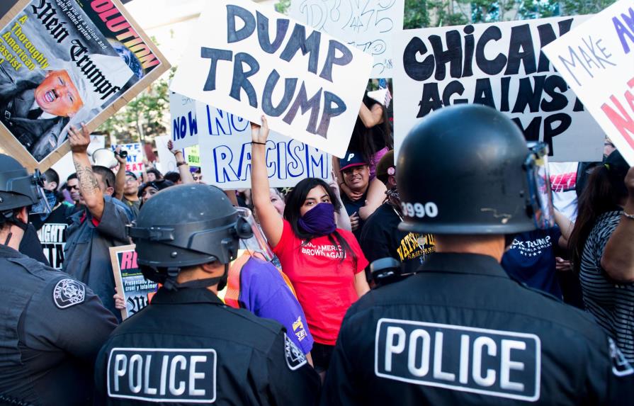 Las protestas contra Trump se tornan violentas en California