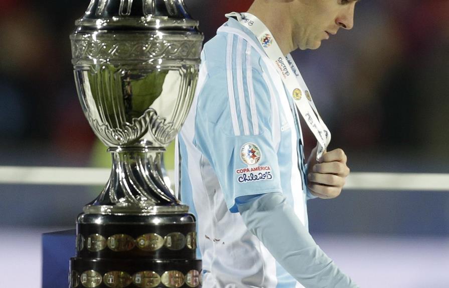 Lo afirma Bravo: “Hay que encarar el partido con o sin Messi”.
