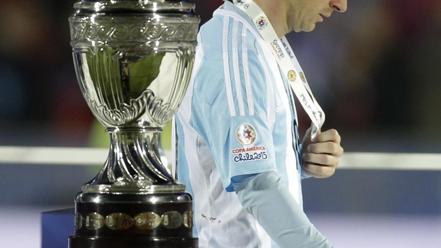 Lo afirma Bravo: “Hay que encarar el partido con o sin Messi”.