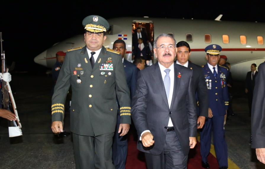 Presidente Medina regresa de Cuba, luego de participar en Cumbre AEC 