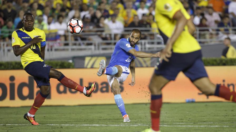 Brasil empata 0-0 ante Ecuador; ambos escoltan a Perú 