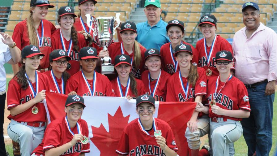 Canadá vence a Dominicana y gana Copa Femenina de béisbol Canadá vence a Dominicana y gana Copa Femenina de béisbol