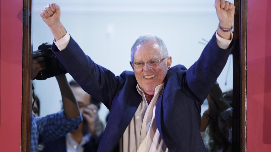 Kuczynski acaricia la presidencia de Perú con el 90% de los votos contados y 1.04% sobre Fujimori