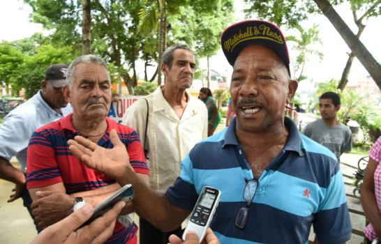 Propietarios no residentes en La Barquita bloquean carretera de Sabana Perdida; exigen inclusión en proyecto habitacional