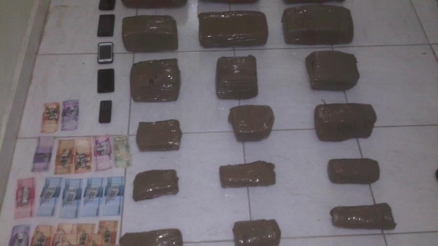 Cuatro detenidos con 50 libras de marihuana y tanque de gasolina