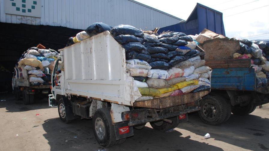 Santiago y Santo Domingo Este aseguran recogen desperdicios