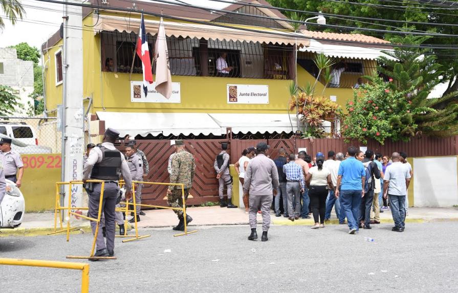 Termina el conteo de votos en Santo Domingo Oeste; hoy darán resultados