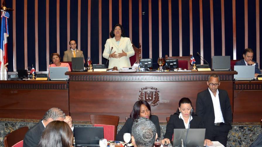 Senado crea comisiones para rendir informe sobre proyectos pendientes