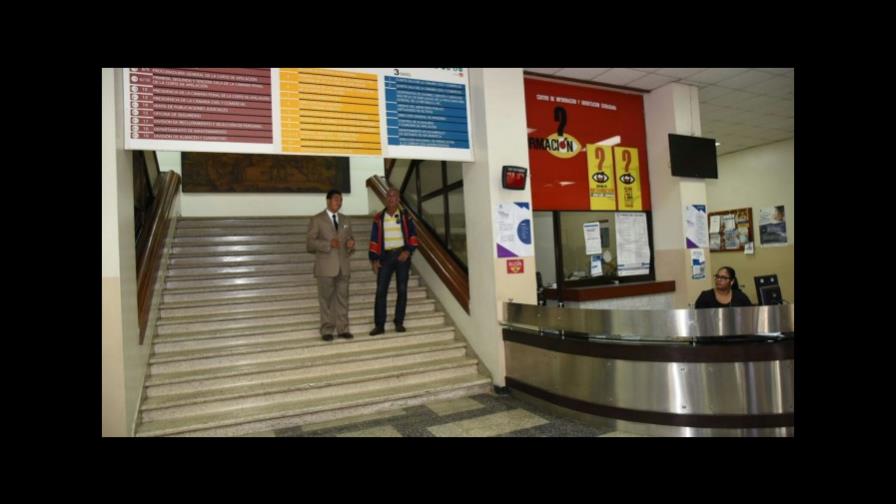 Velan a un abogado que murió en la corte