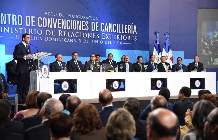 El Presidente inaugura centro de convenciones acogerá asamblea OEA