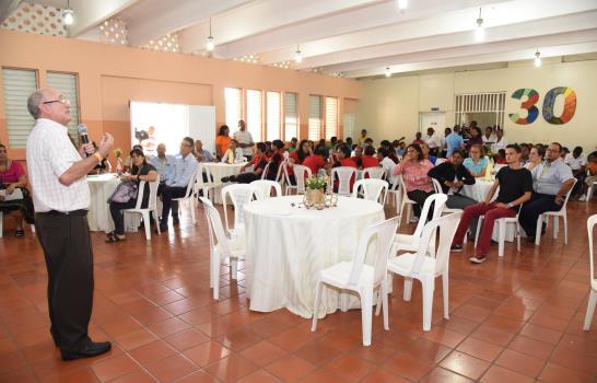 Canillitas con Don Bosco celebran feria demostrativa de productos  