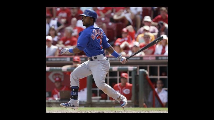 Los Cachorros cambian al dominicano Arismendy Alcántara a los Atléticos 