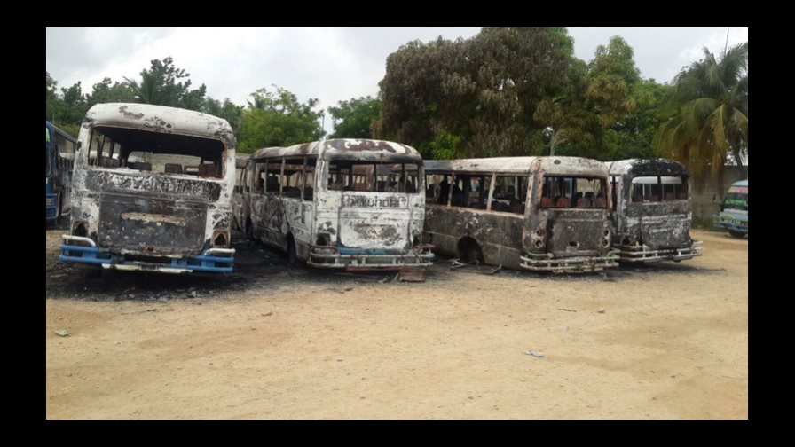 Queman 10 guaguas de FENATRANO, denuncia Juan Hubieres