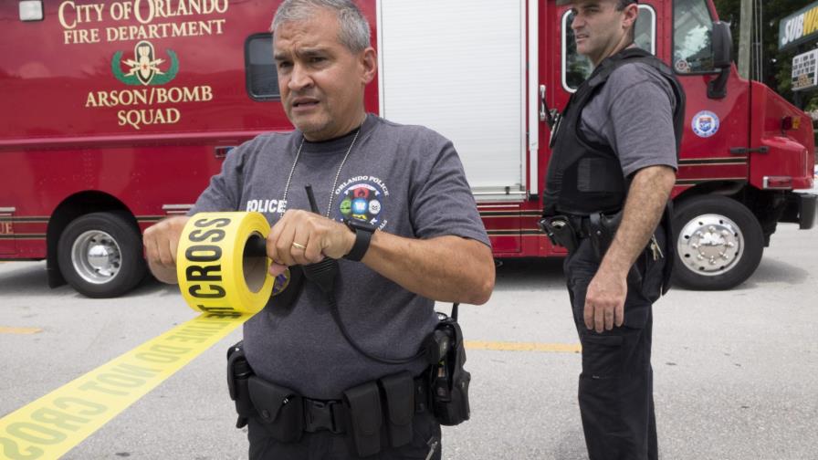 Comunidad LGBT está “absolutamente devastada” por la matanza en Orlando