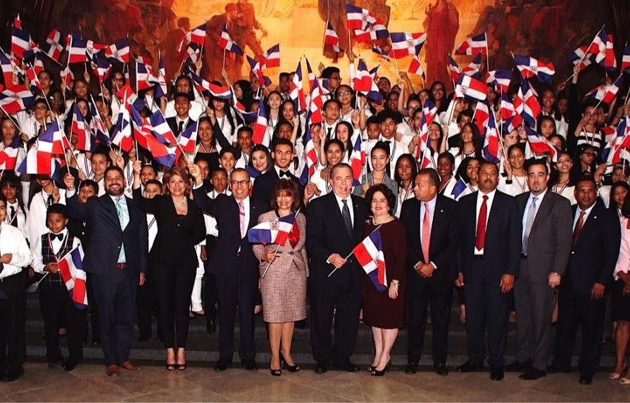 Consulado dominicano en Nueva York  reconoce 340 estudiantes meritorios 