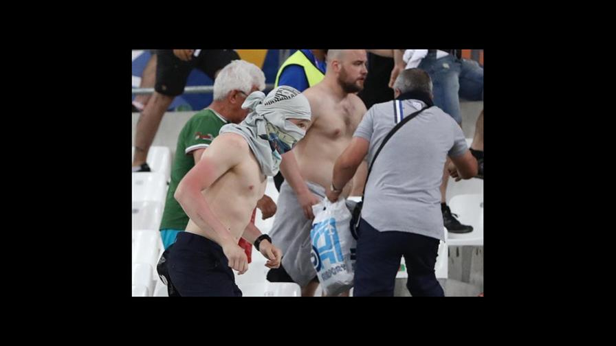 Cinco hinchas británicos condenados a cárcel por disturbios Cinco hinchas británicos condenados a cárcel por disturbios