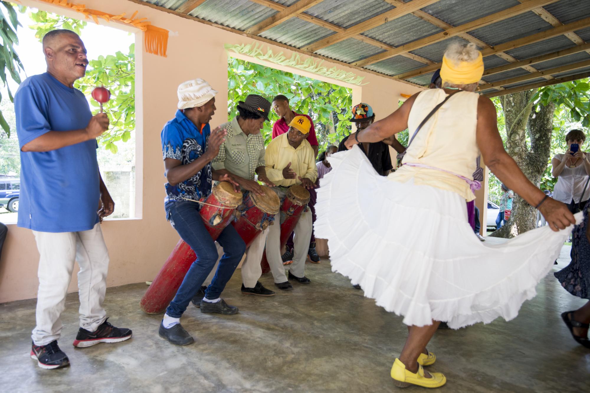 La fiesta de San Antonio Negro rescata ritmos tradcionales del floklore dominicano