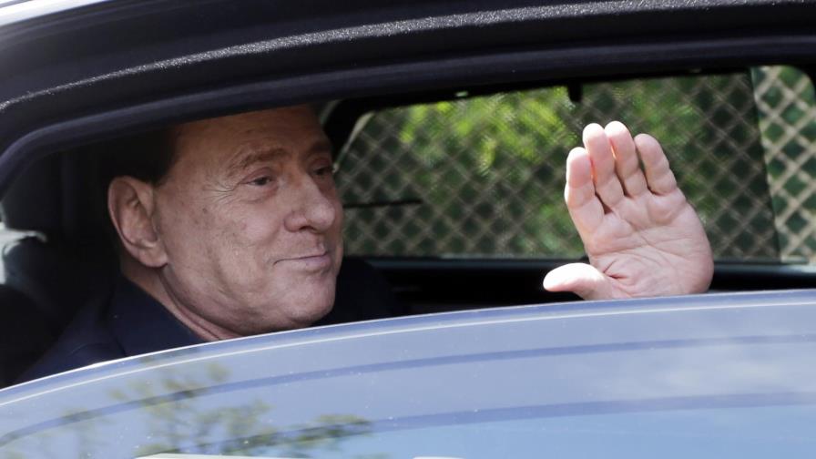 Operan del corazón a Silvio Berlusconi tras una semana hospitalizado 