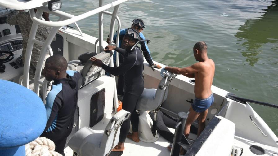 Muere mujer que se lanzó al mar con fines suicidas; encuentran cadáver del hombre Muere mujer que se lanzó al mar con fines suicidas; encuentran cadáver del hombre