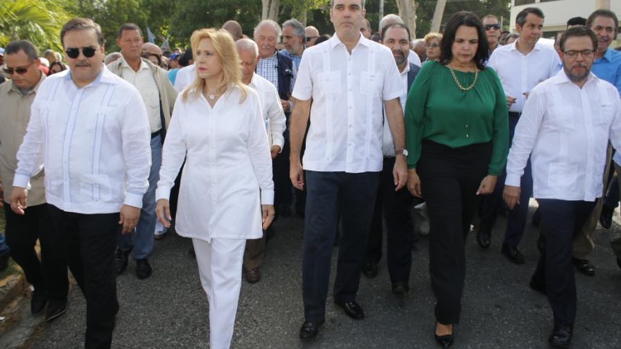 Oposición marchó hasta reunión de la OEA para denunciar irregularidades de pasadas elecciones Oposición marchó hasta reunión de la OEA para denunciar irregularidades de pasadas elecciones