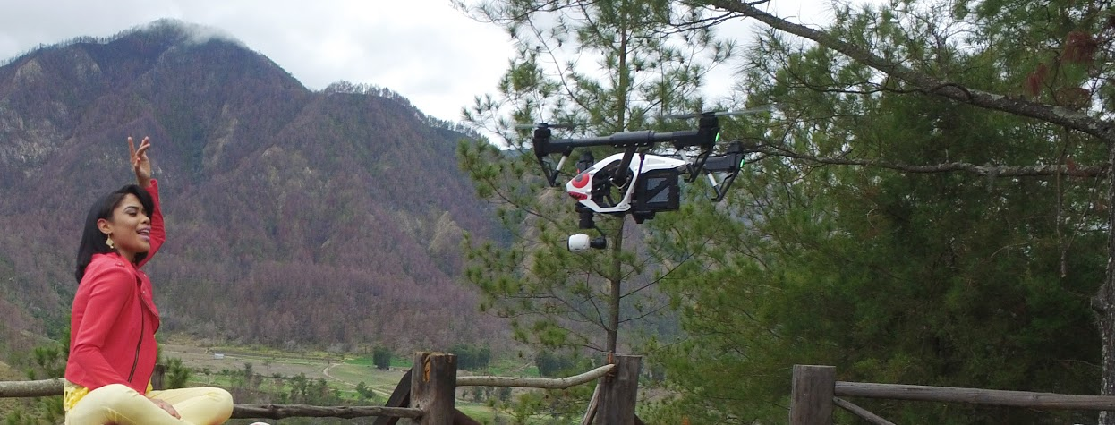 Tres drones de última generación 4K, tres cámaras Full HD se utilizaron en la filmación del vídeo